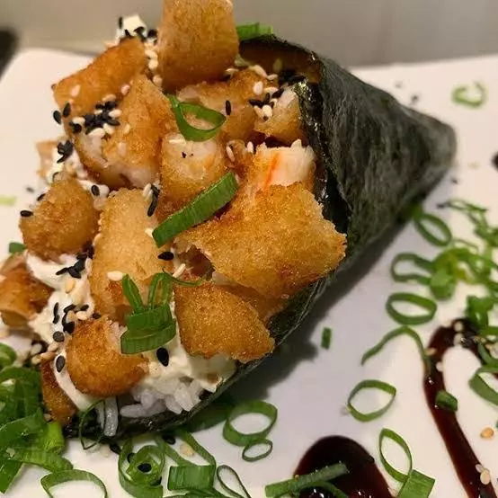 TEMAKI DE CAMARÃO EMPANADO