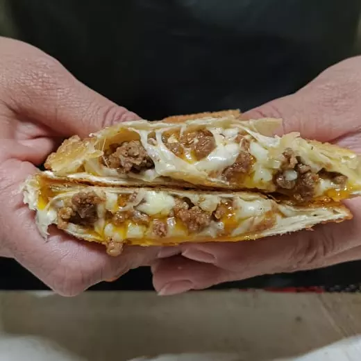 Pastel de Carne com Mussarela