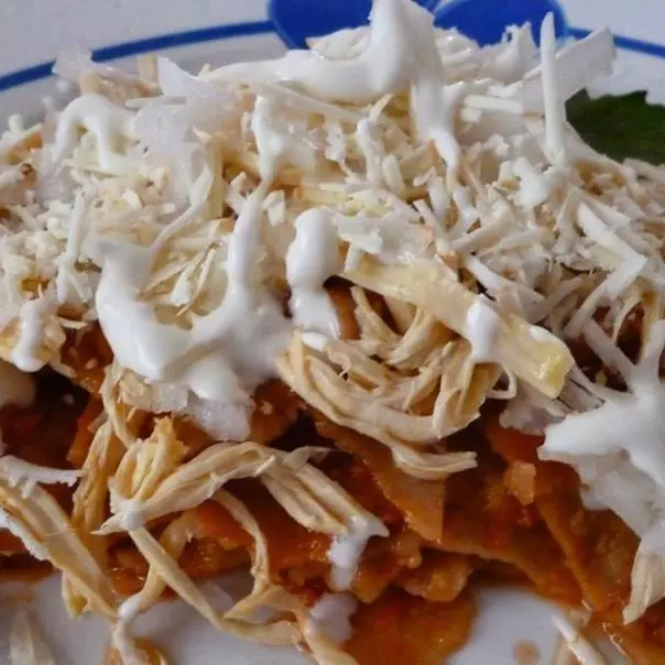 Chilaquiles con pollo