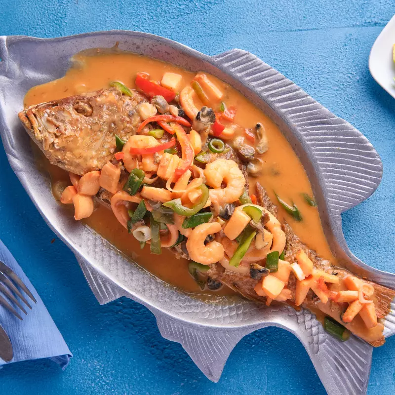 Bandeja típica con Pargo Cosquera