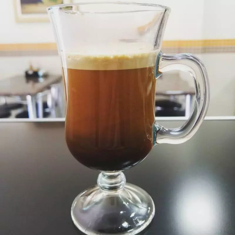 CAFÉ COM CREME