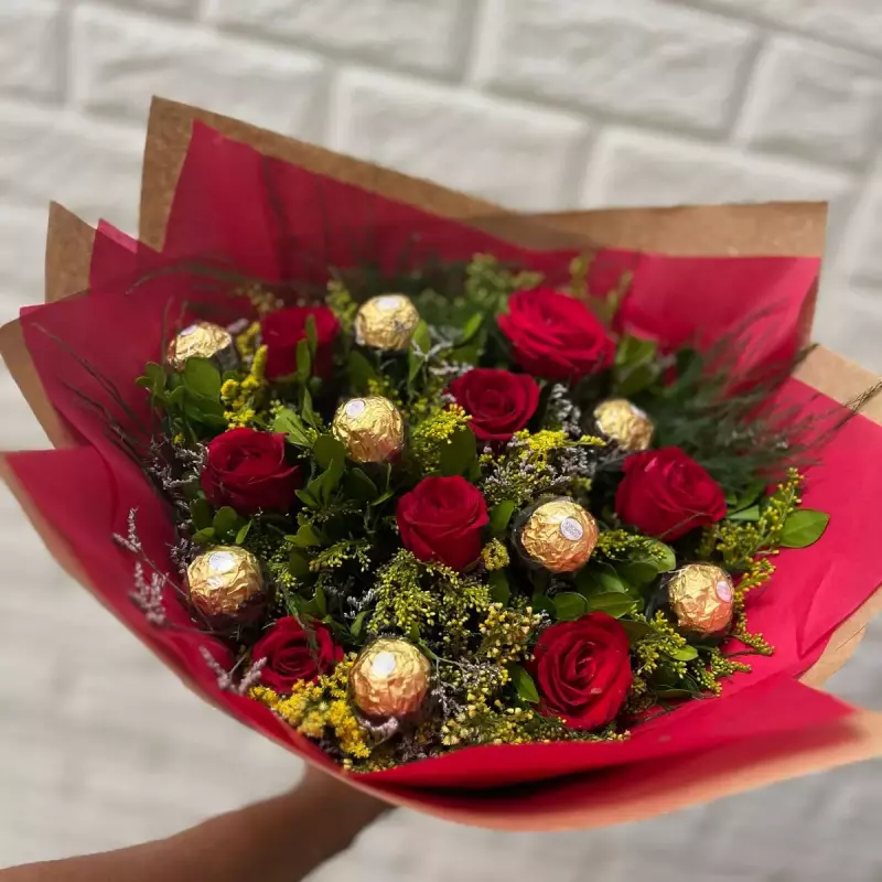 Buquê 8 rosas vermelhas + Ferrero