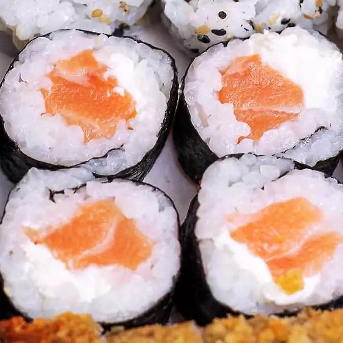 Hossomaki Salmão - 08 Peças