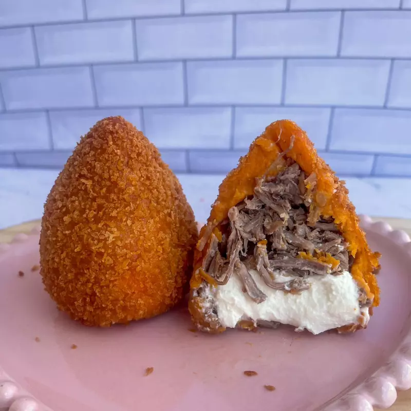 Coxinha de Costela com Cream Cheese