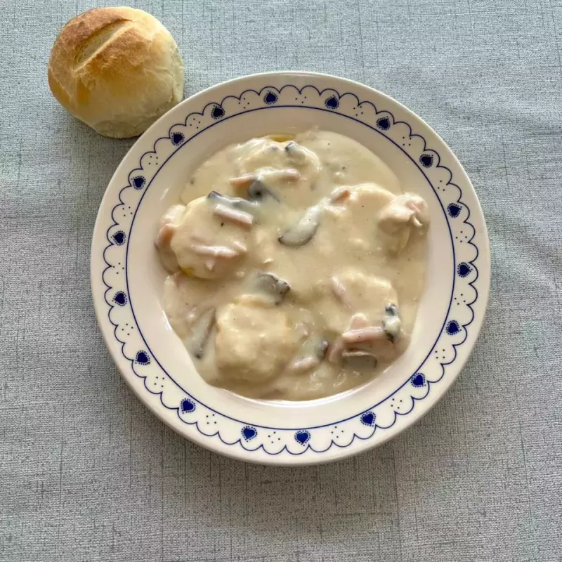 Sorrentinos con  salsa parissiene