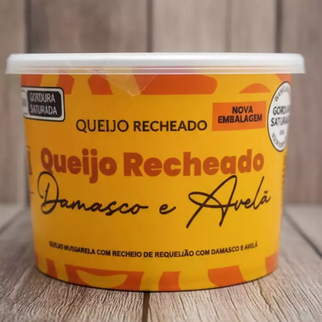 Queijo recheado com Damasco e Avelã