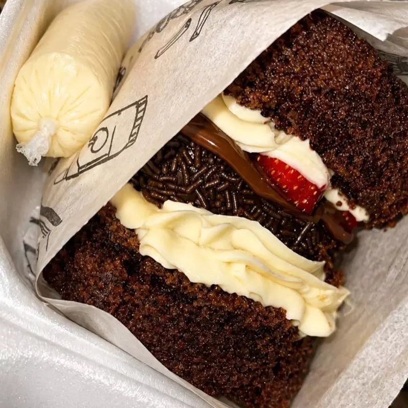 X BOLO CAKE (BURGUER)