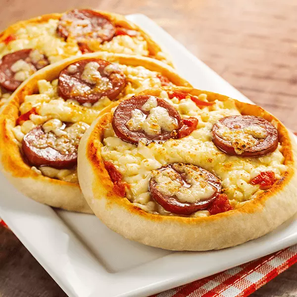 3 Mini pizzas