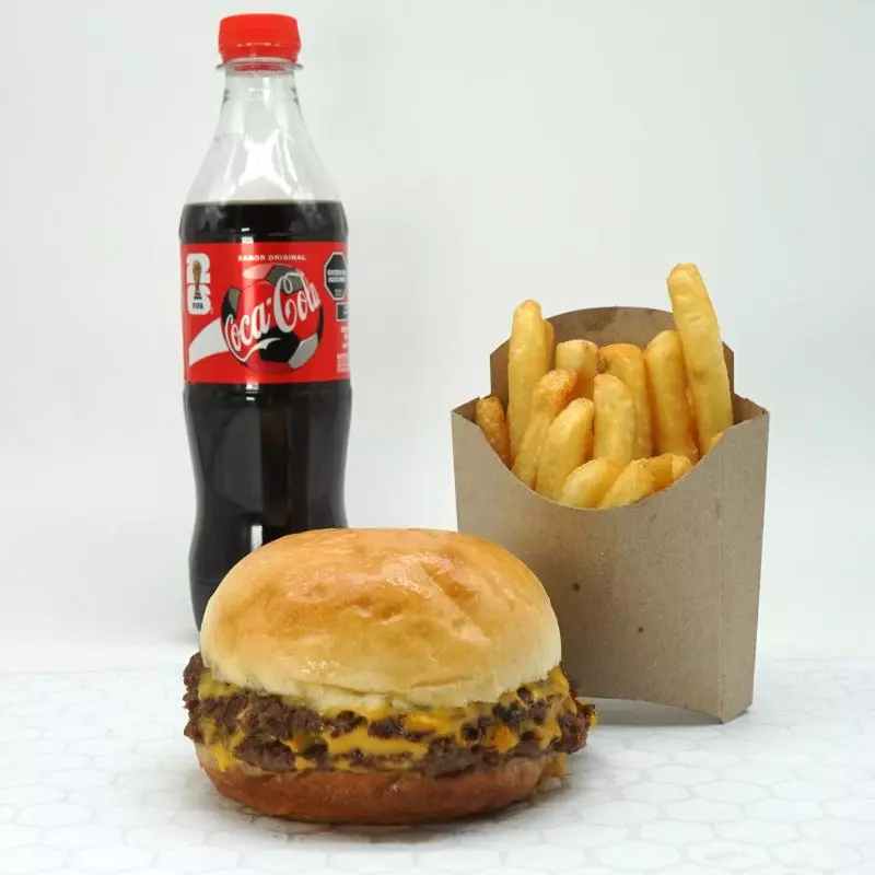 Combo Cheese Doble + papas + bebida