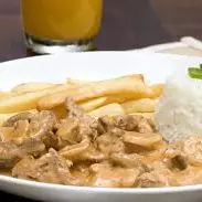 Strogonoff de File de Frango