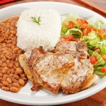 COMERCIAL DE BISTECA