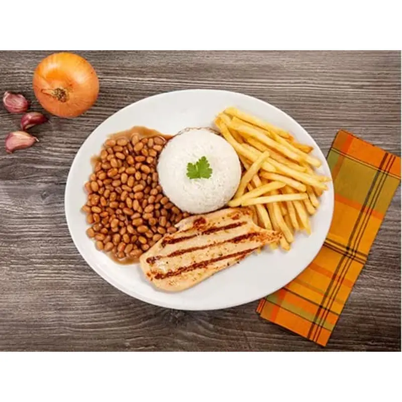 Filé de Frango Grelhado com Fritas