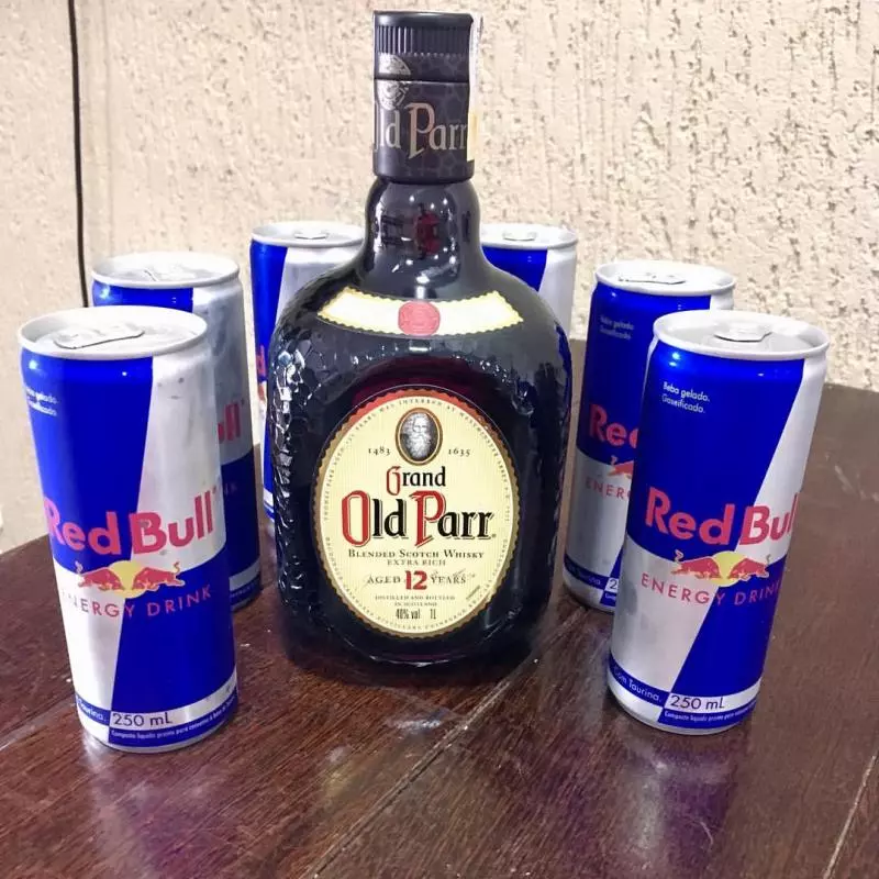 Old Parr c/5 Red Bull