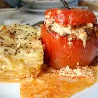 Rocoto Relleno con Pastel de Papa