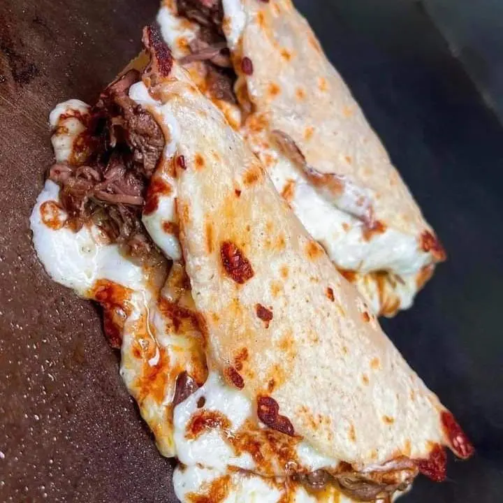2 PZAS DE QUESO CARNE