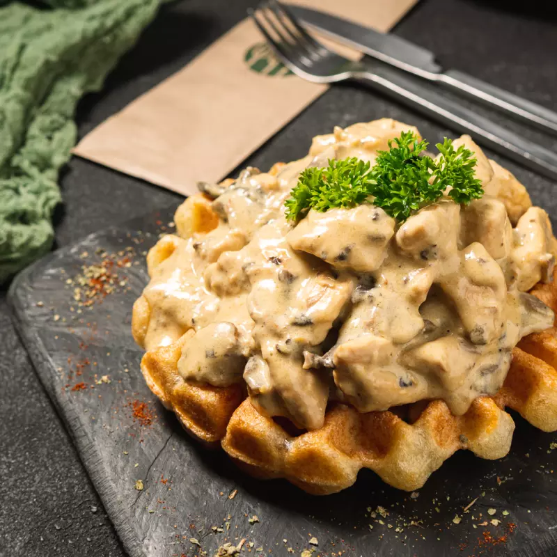 Waffle de Pandeyuca pollo champiñón