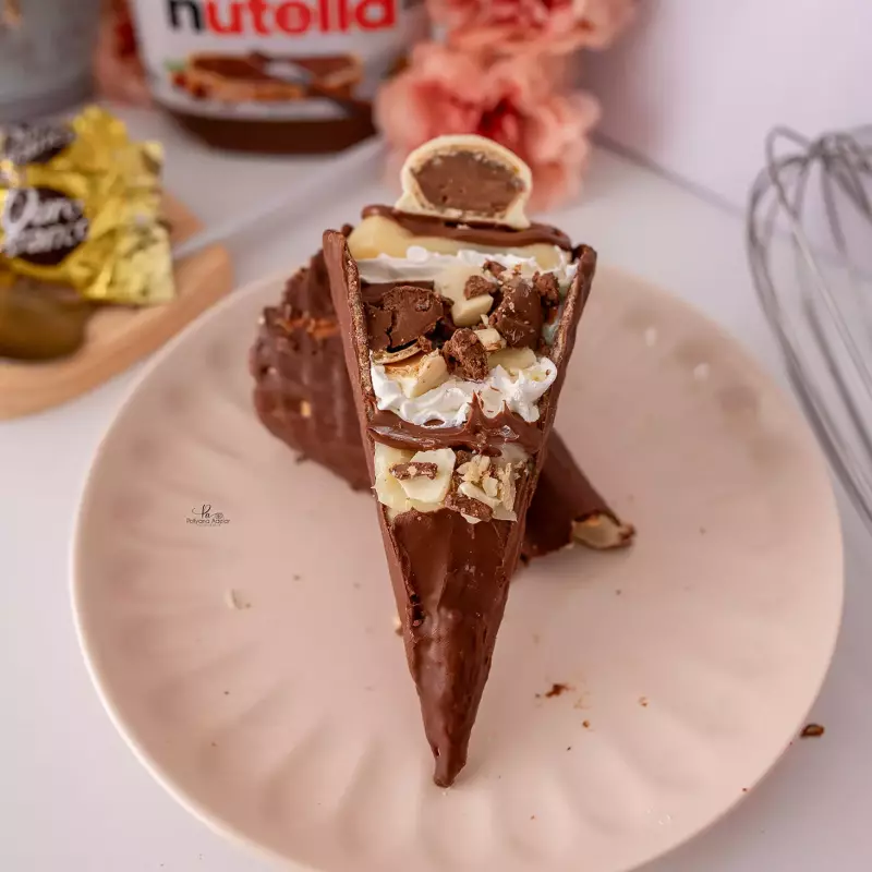 Cone trufado ouro branco com nutella