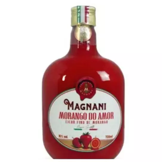 Magnani ( Licor fino de morango )