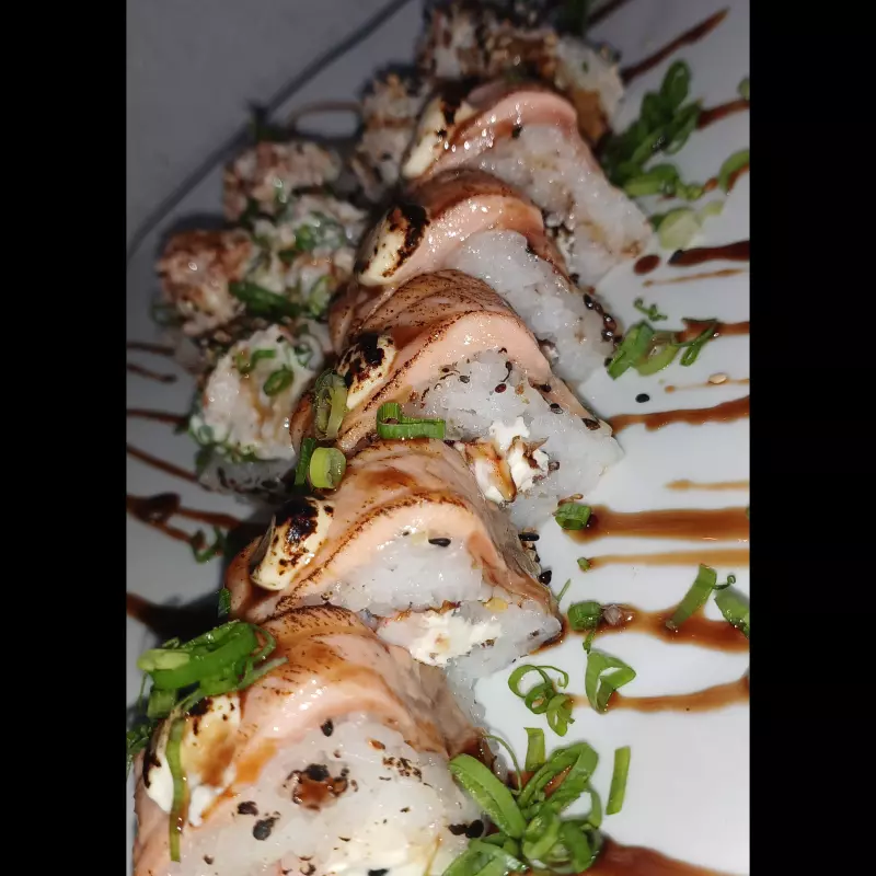 URAMAKI MASSARICADO - 10 UNIDADES