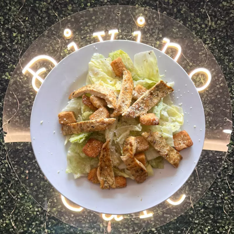 Ensalada César con Pollo