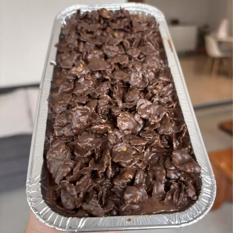 BOLO CHOCOLATE CROCANTE