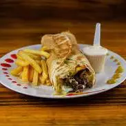Lomito Árabe Pollo y Porción de Papas Fritas