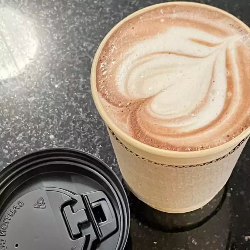 Dirty chai latte caliente