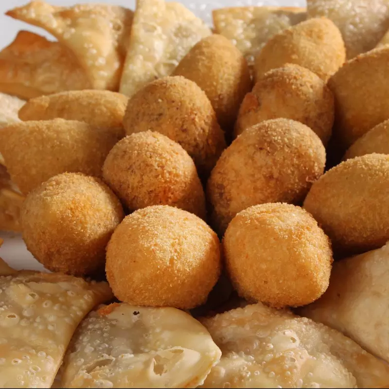 2 Mista Salgados + Pasteis