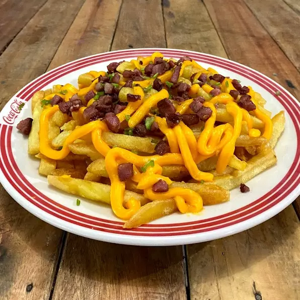 Batata com cheddar e bacon