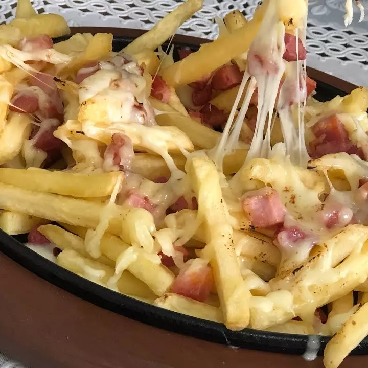 BATATA MUSSARELA BACON