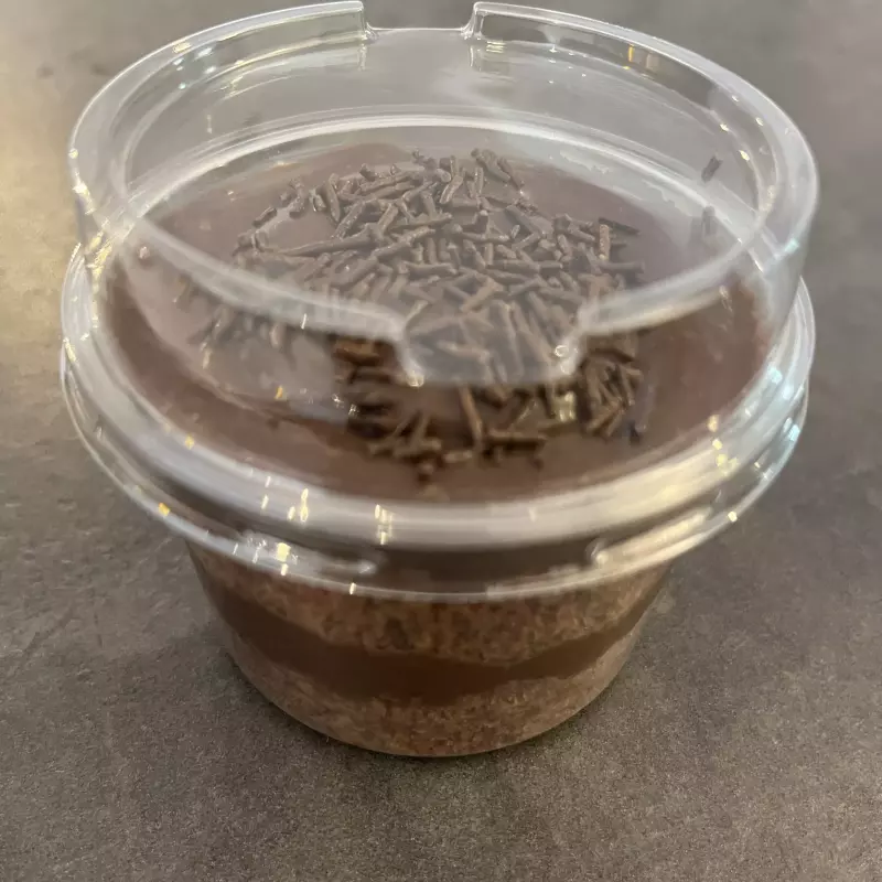 Bolo no pote brigadeiro