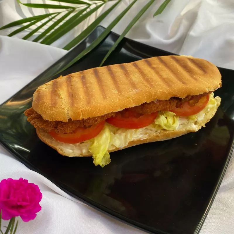 Panino con milanese de pollo