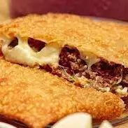 PASTEL DE CARNE COM QUEIJO