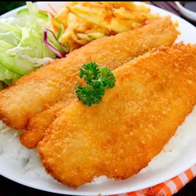 Filé de frango empanado