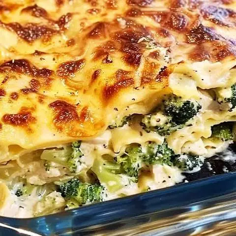 Lasanha de frango com brócolis