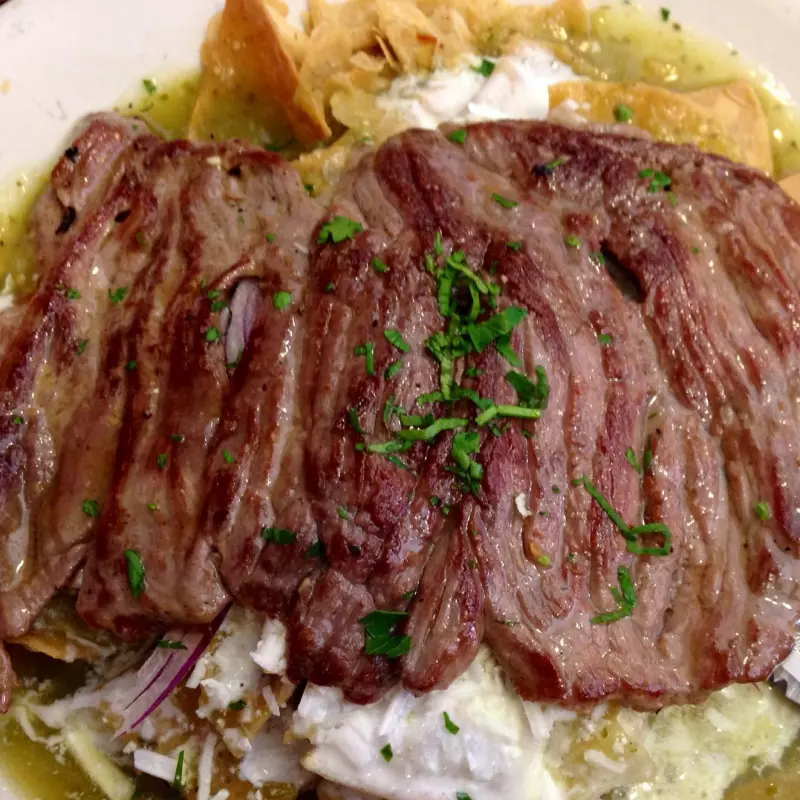 Chilaquiles con Chuleta