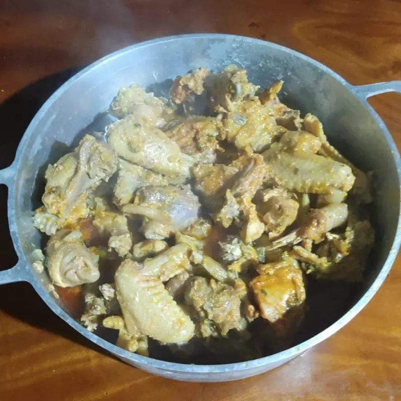 GALINHA DE QUINTAL
