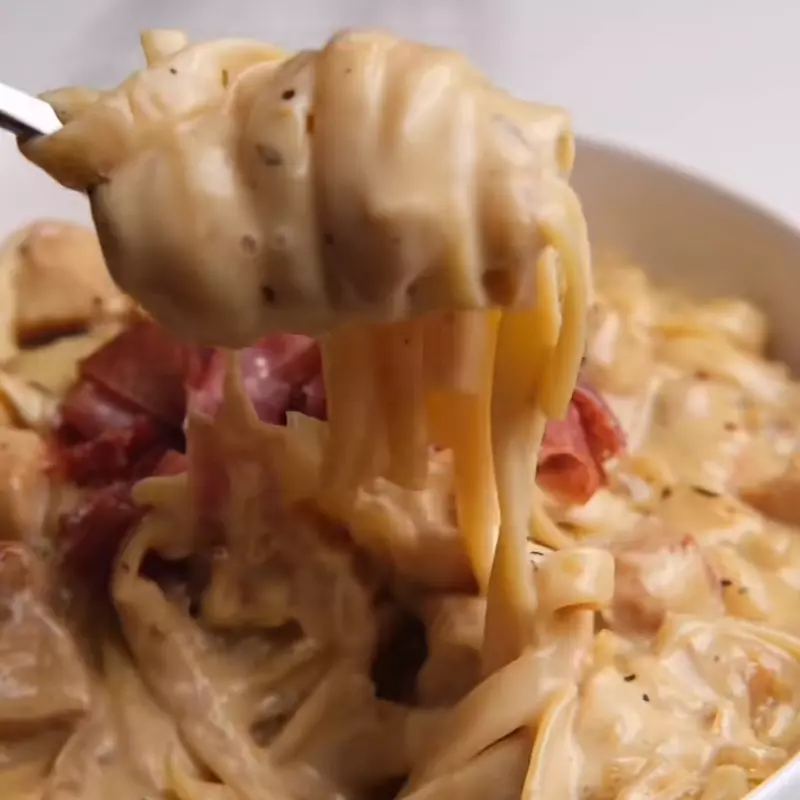Lunes 25 mayo - Pasta con tocino
