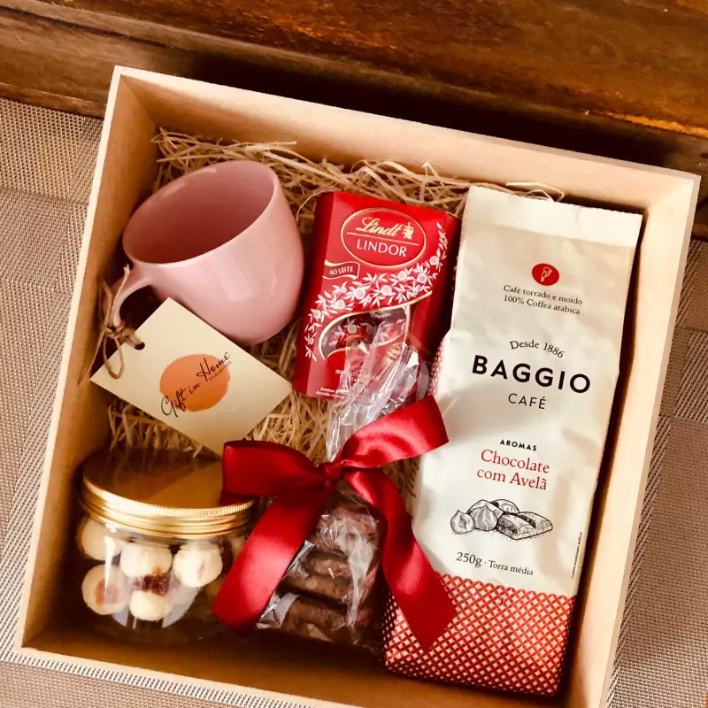 CESTA DE CAFÉ AVELÃ E CHOCOLATTO