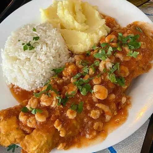 Filé de Peixe ao Molho de Camarão