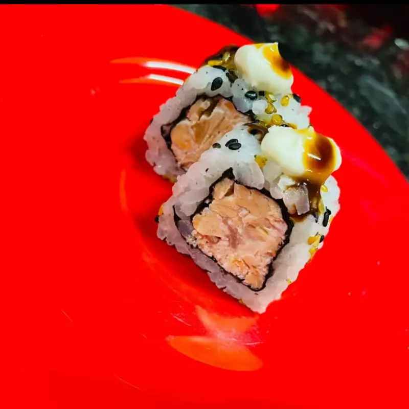 Uramaki salmao Grelhado cream cheese