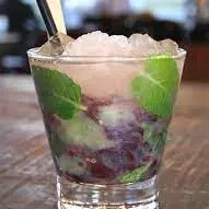 Caipirinha Especial: Uva Com Hortelã