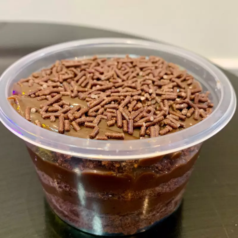 Bolo de Pote de Brigadeiro