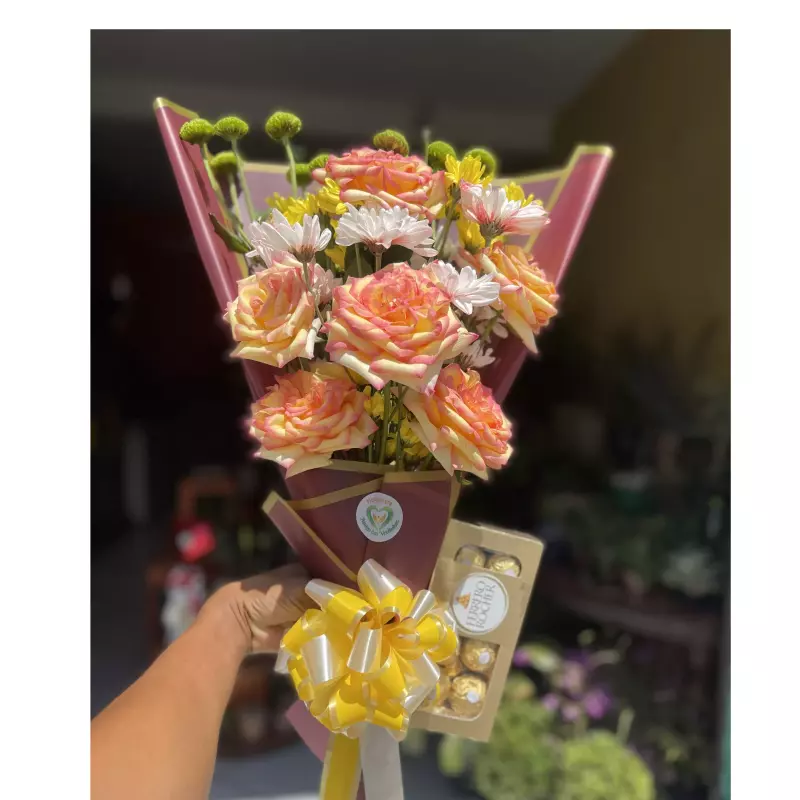 Buquê Desconstruído com 6 Rosas