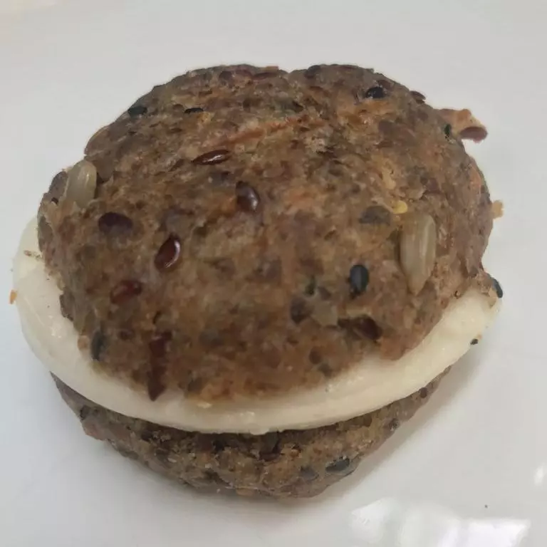 Lanchinho Plenitude cheese castanhas