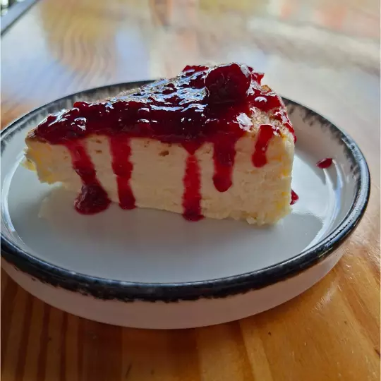 TARTA VASCA CON FRUTOS ROJOS