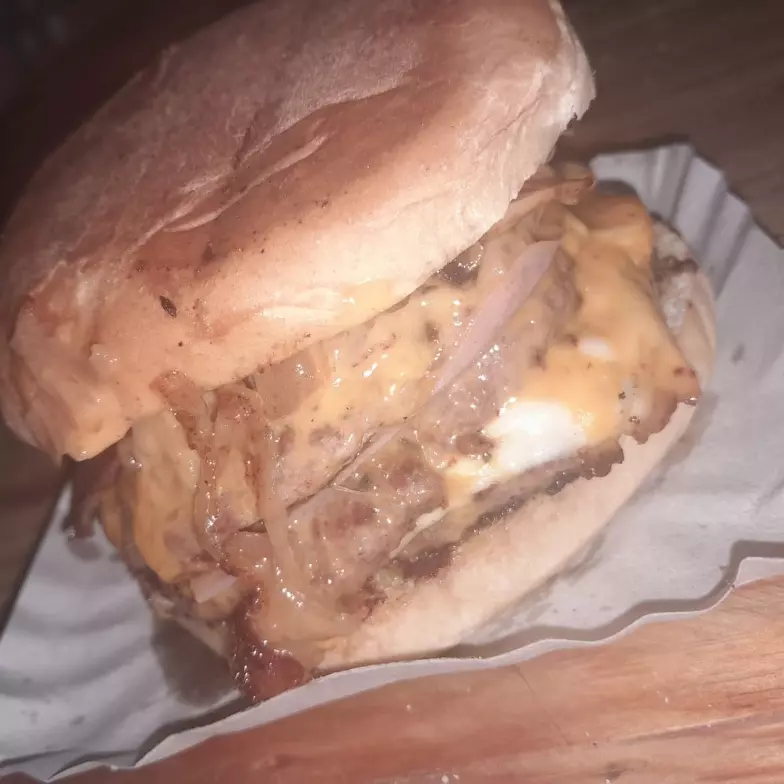Hamburguesa casera doble