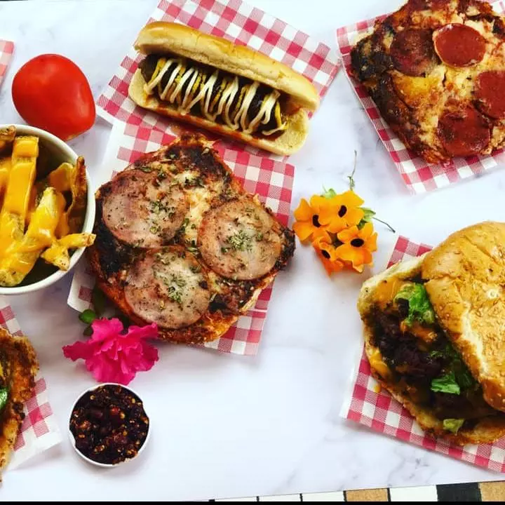 BOLOÑESA BURGER