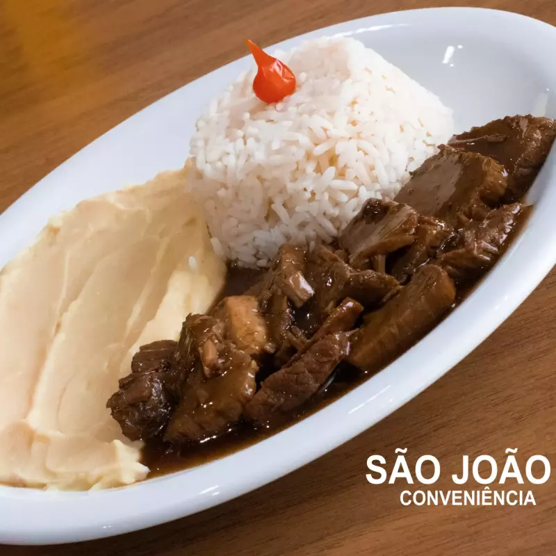 Filé ao Molho Madeira