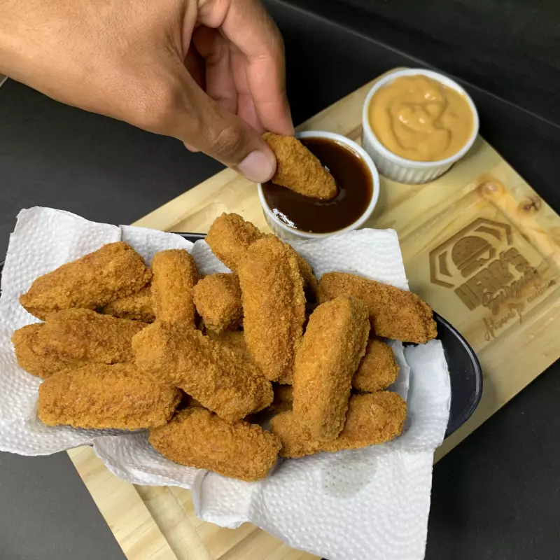 TIRINHAS DE FRANGO EMPANADAS